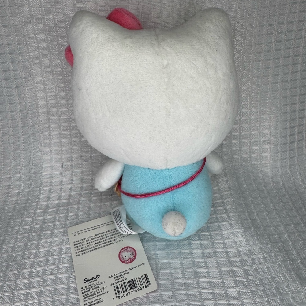 Sanrio Hello Kitty Blushing Nostalgia Sitting Plush Toy With Small Brown Bear - Picture 2 of 2